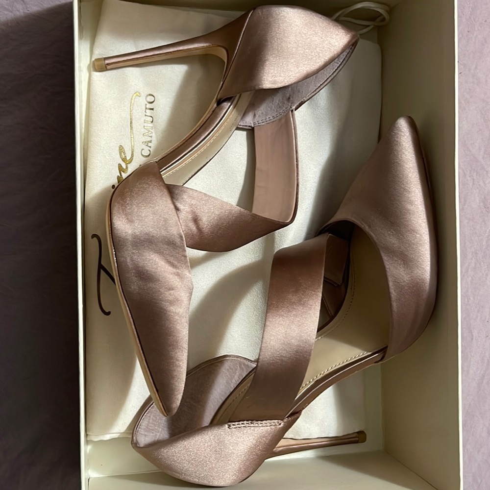 Vince camuto color brown taupe